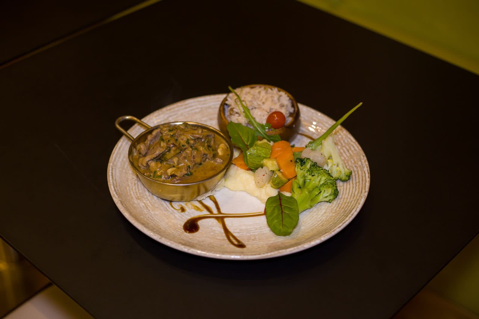 Emincé de Poulet à la Sauce Champignons