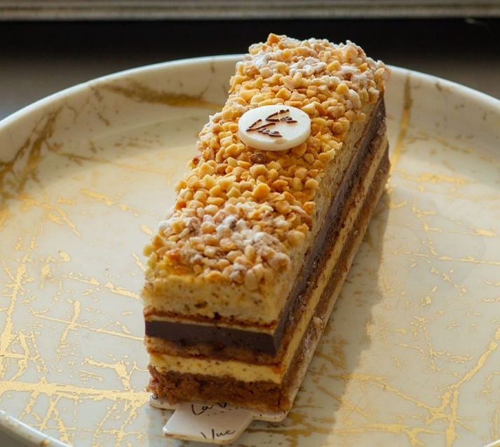 Mille-feuille amande / noisette / vanille